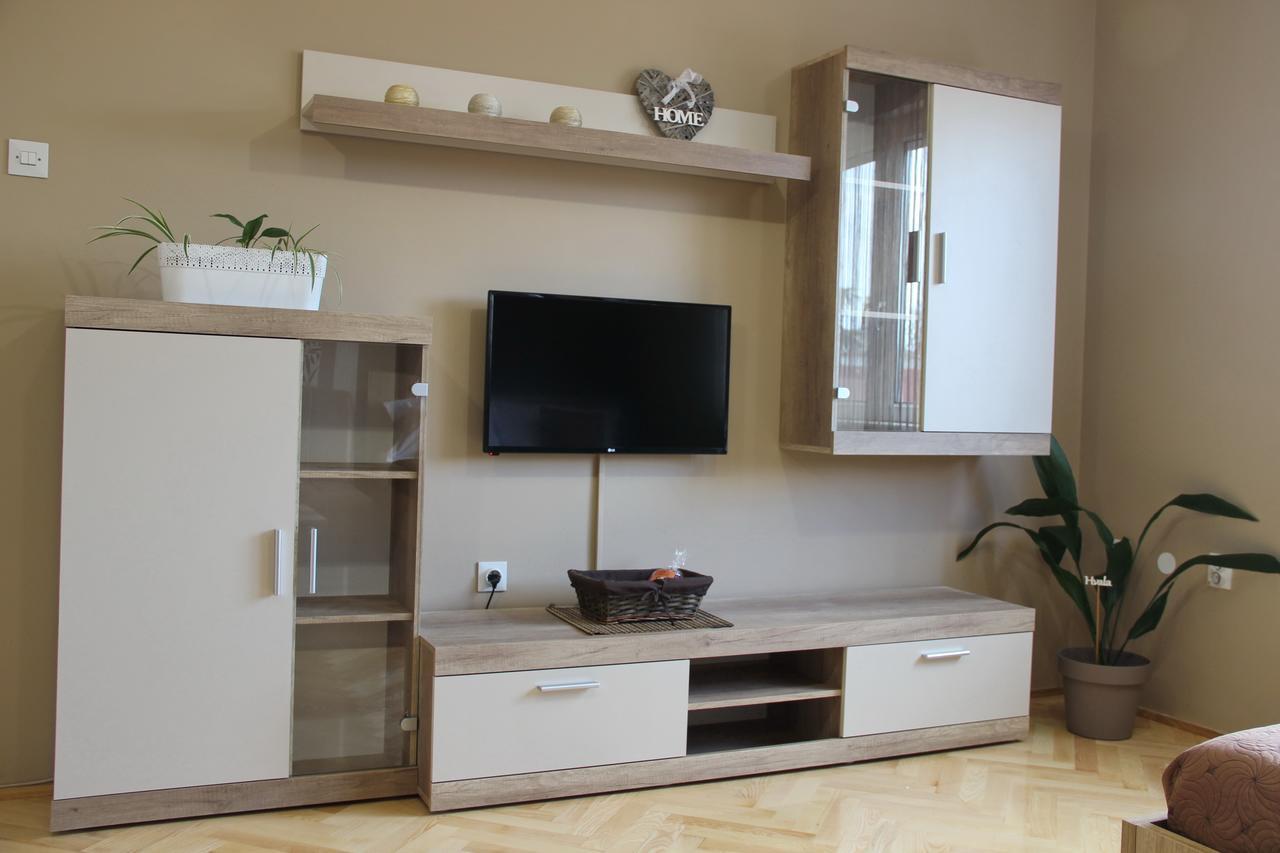 Apartment Cherry Zrenjanin Luaran gambar