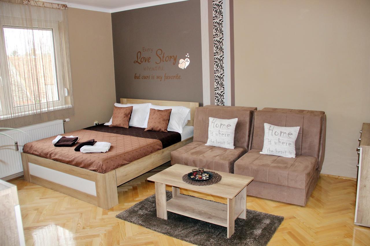Apartment Cherry Zrenjanin Luaran gambar